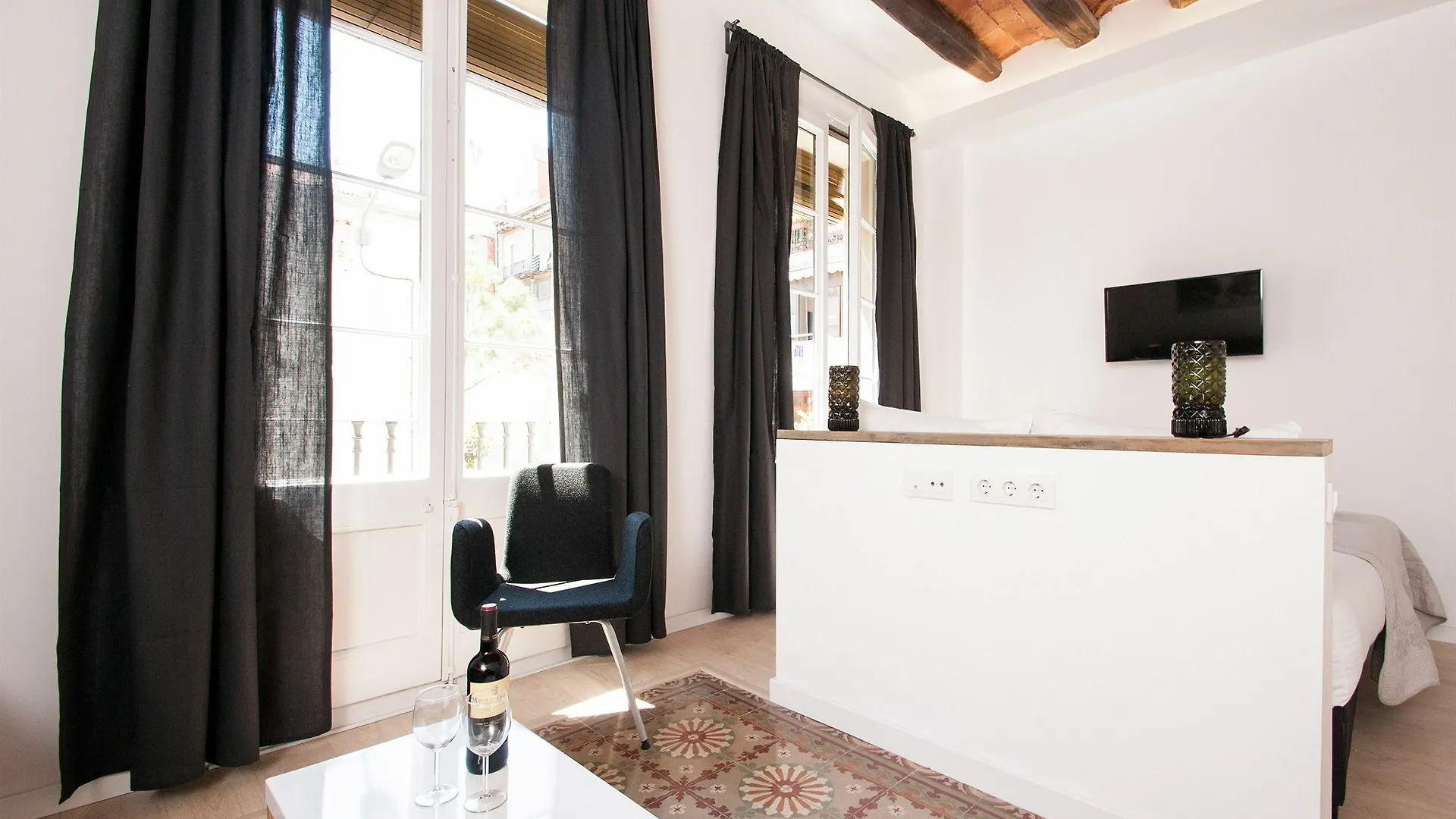 Short Stay Group Gracia Serviced Apartments Barcelona